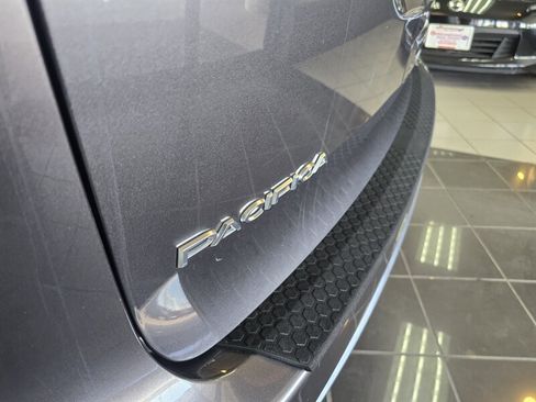 Used 2022 Chrysler Pacifica Pinnacle FWD image 40