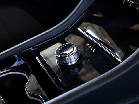 Used 2023 Jeep Grand Cherokee Altitude AWD/4WD image 76