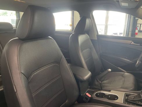 Used 2014 Volkswagen Passat TDI SE FWD image 39
