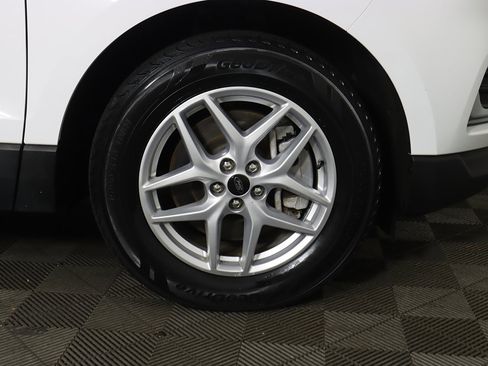 Used 2024 Ford Edge SEL image 21