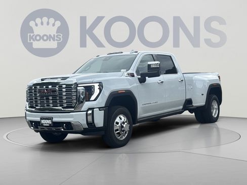 New 2026 GMC Sierra 3500 Denali w/ Denali Reserve Package AWD/4WD image 1