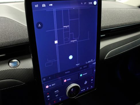 Used 2024 Ford Mustang Mach-E Premium image 22