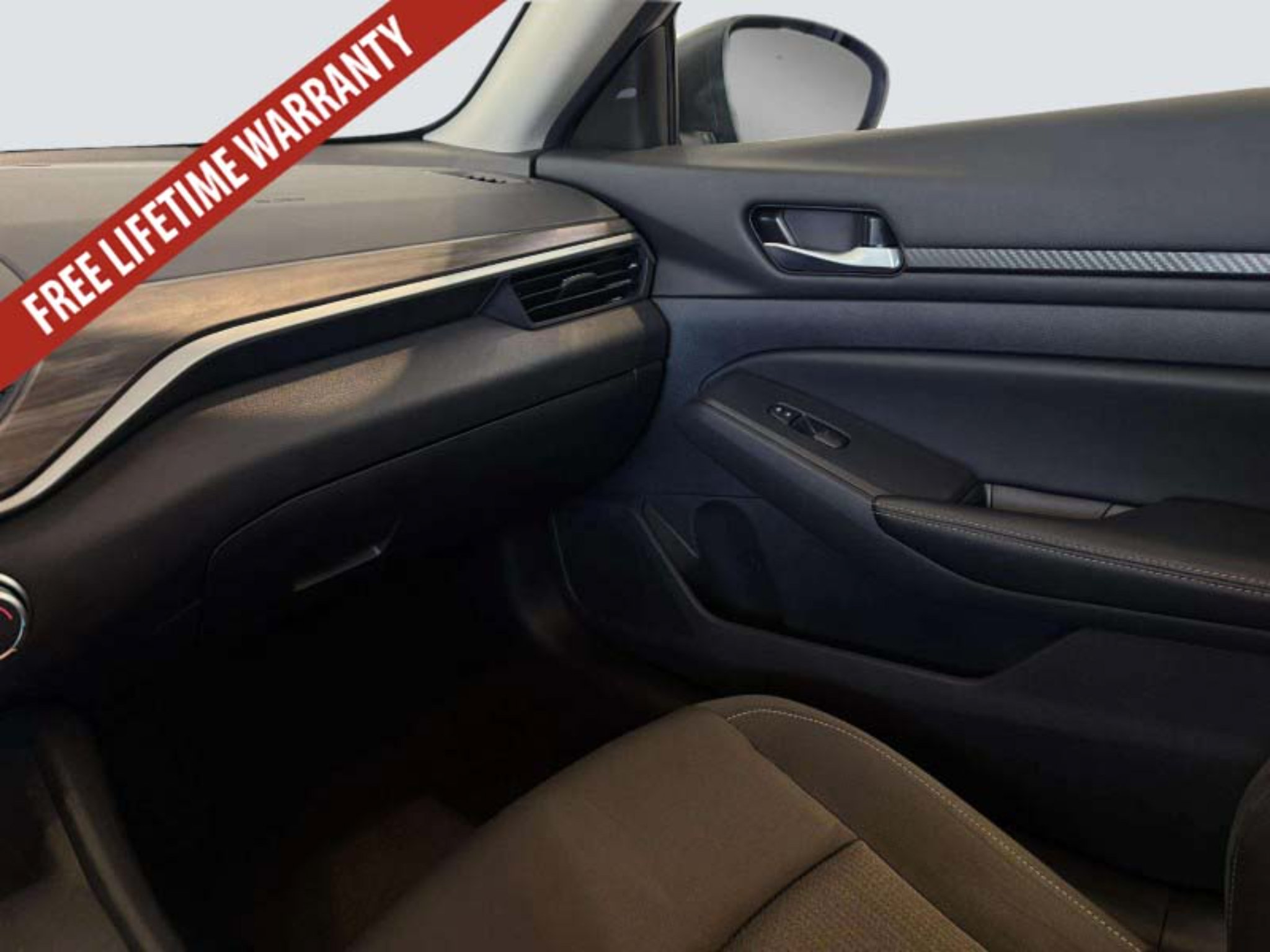 Used 2025 Nissan Altima 2.5 SV FWD image 24