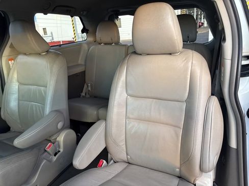 Used 2015 Toyota Sienna AWD image 27