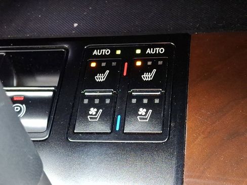 Used 2018 Lexus RX 450h Luxury image 26