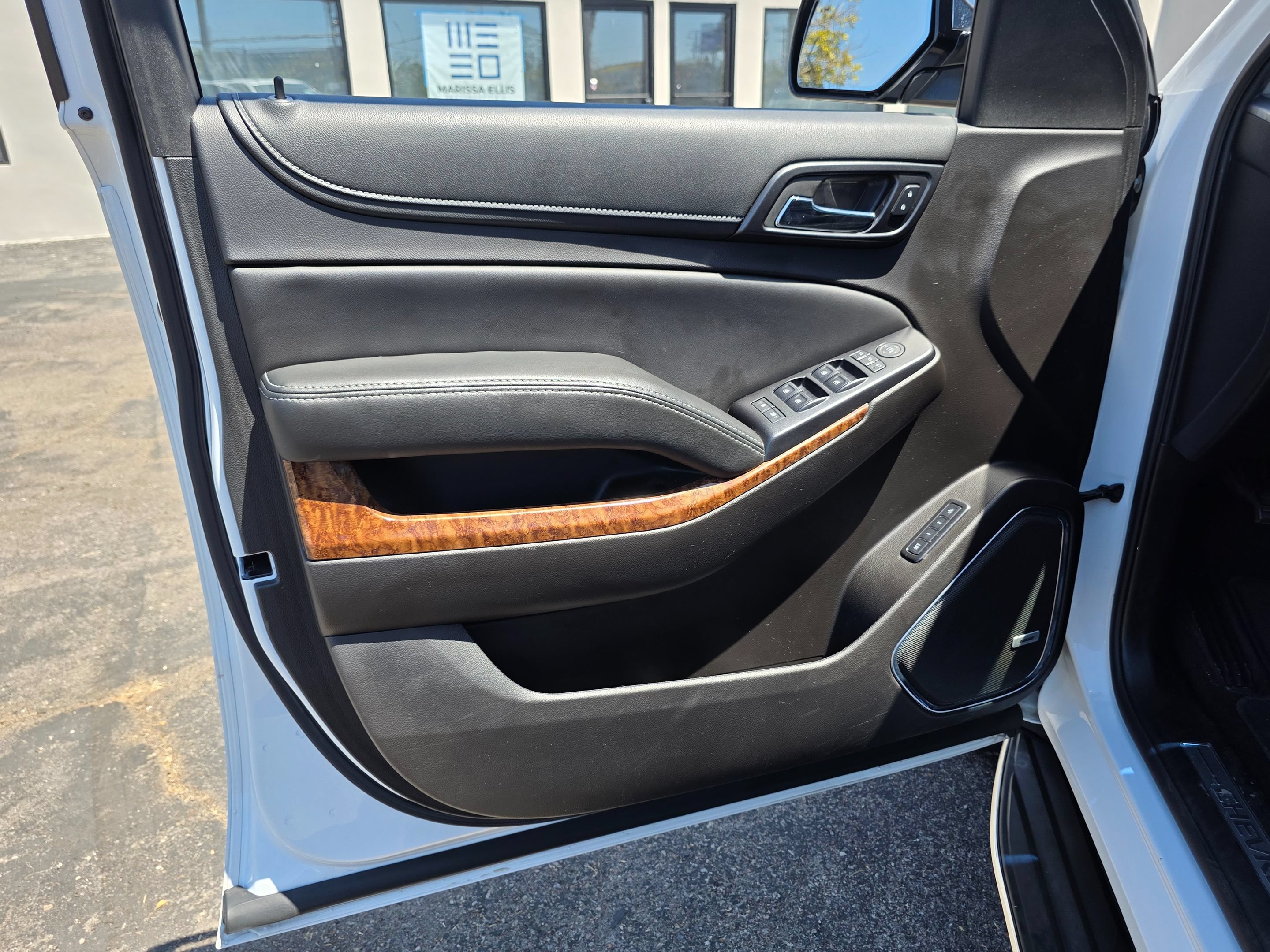 Used 2017 Chevrolet Tahoe Premier AWD/4WD image 28