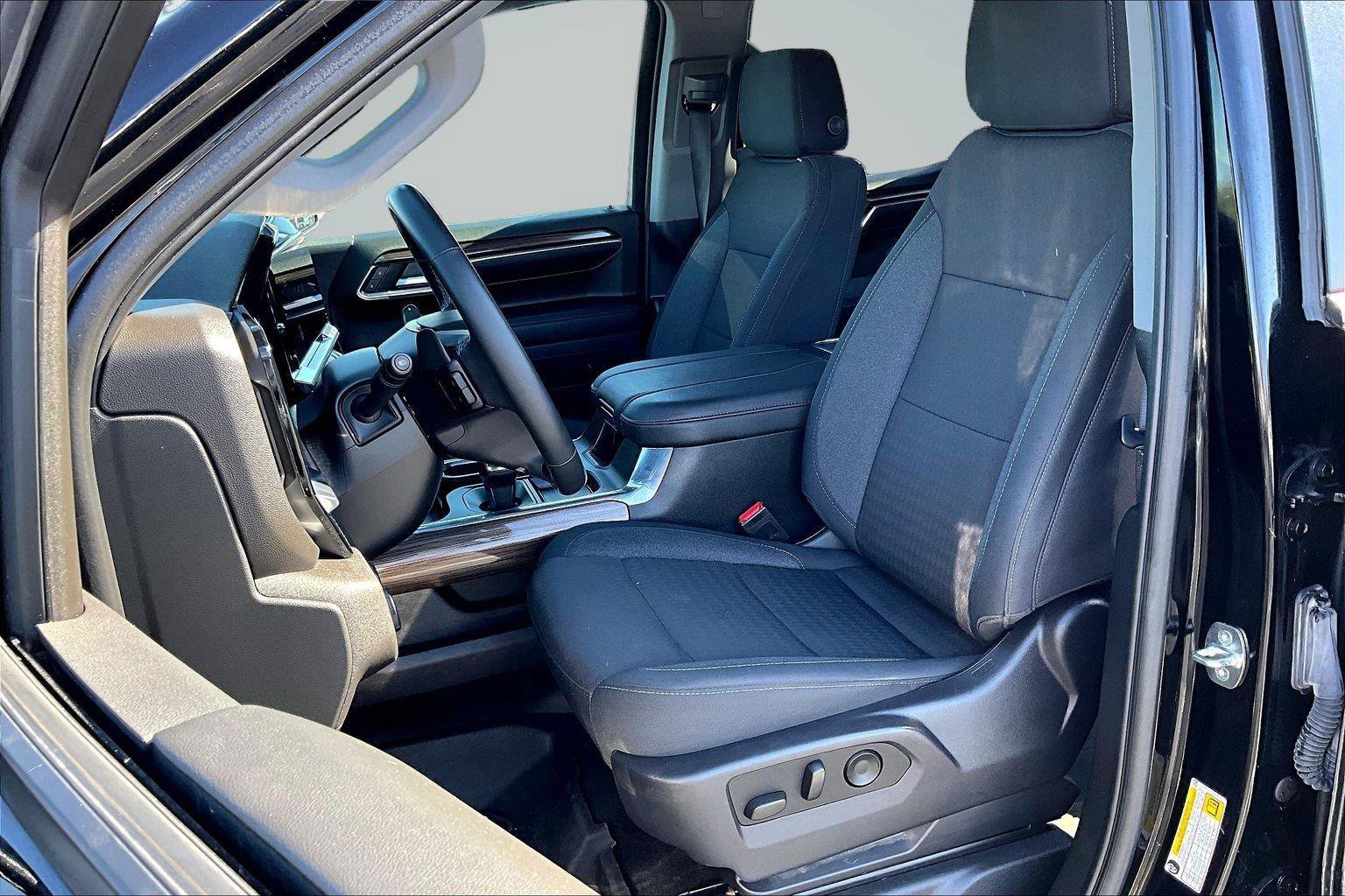 Used 2024 Chevrolet Silverado 1500 RST w/ Convenience Package II AWD/4WD image 26