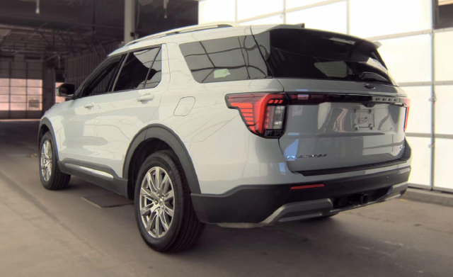 Used 2026 Ford Explorer Platinum AWD/4WD image 11