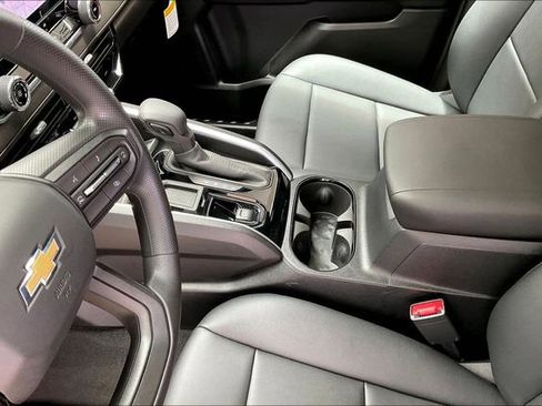 Used 2026 Chevrolet Colorado W/T w/ WT Custom Package RWD image 13