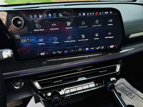 Used 2026 Chevrolet Traverse High Country FWD image 25
