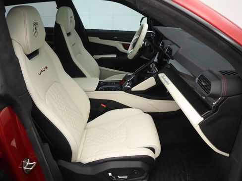 Used 2024 Lamborghini Urus S image 21