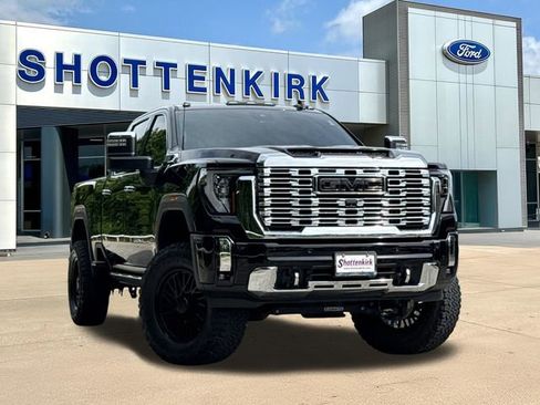Used 2025 GMC Sierra 2500 Denali w/ Denali Reserve Package AWD/4WD image 1