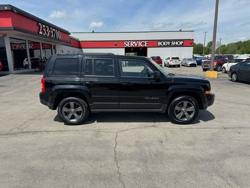 Used 2015 Jeep Patriot High Altitude image 2