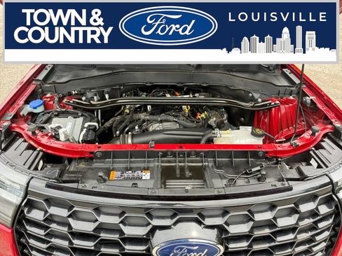 Used 2025 Ford Explorer ST-Line w/ ST-Line Street Pack AWD/4WD image 27