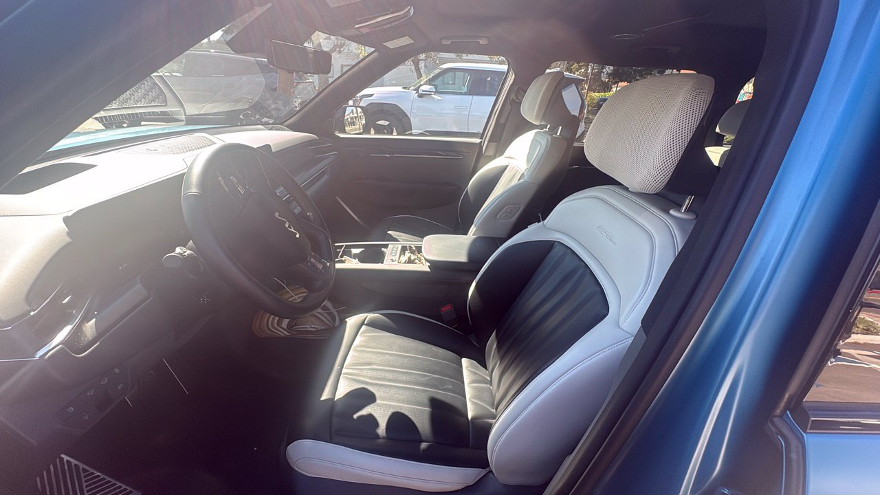 Used 2024 Kia EV9 GT-Line AWD/4WD image 7