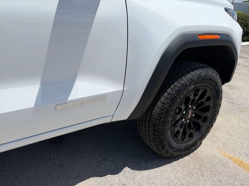 New 2026 GMC Canyon Elevation w/ Technology Package RWD image 39
