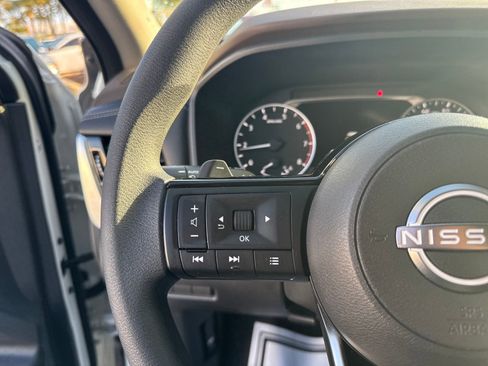 Certified 2022 Nissan Rogue SV image 14