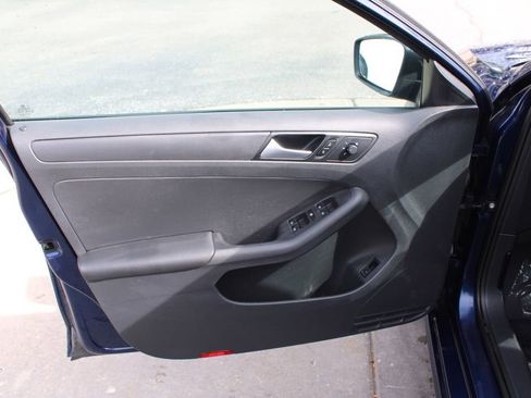 Used 2014 Volkswagen Jetta S image 16