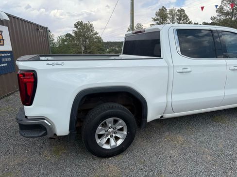 Used 2019 GMC Sierra 1500 SLE w/ SLE Value Package image 3