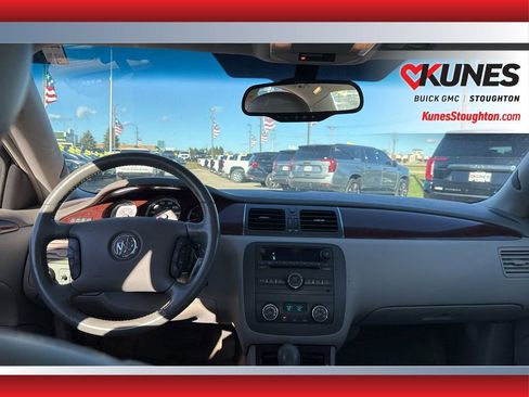 Used 2010 Buick Lucerne CXL image 28