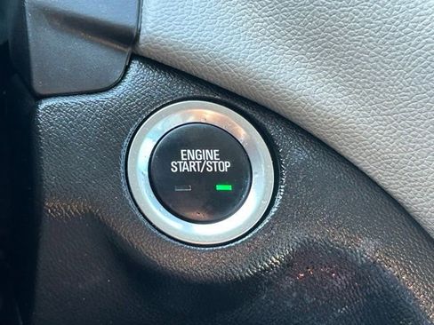 Used 2023 Chevrolet Equinox LS w/ LS Convenience Package image 26