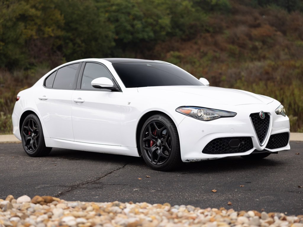 Used 2022 Alfa Romeo Giulia Ti w/ Active Assist Plus Package RWD image 9