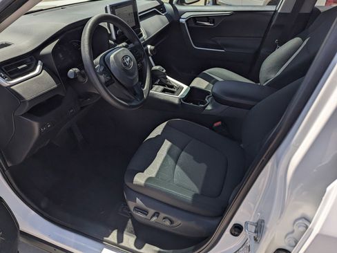 Used 2024 Toyota RAV4 XLE w/ Convenience Package FWD image 9