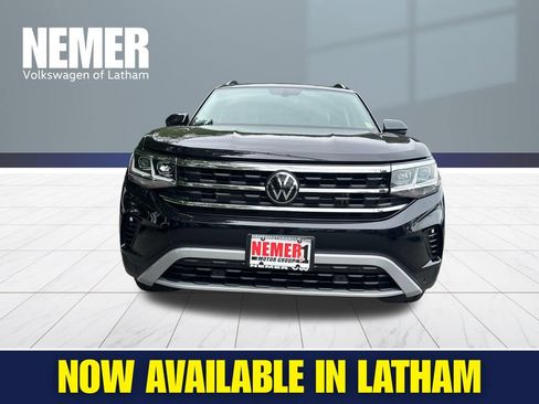 Certified 2023 Volkswagen Atlas SE w/ Black Wheel Package AWD/4WD image 6