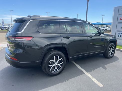 Used 2023 Jeep Grand Cherokee L Limited w/ Luxury Tech Group II AWD/4WD image 18