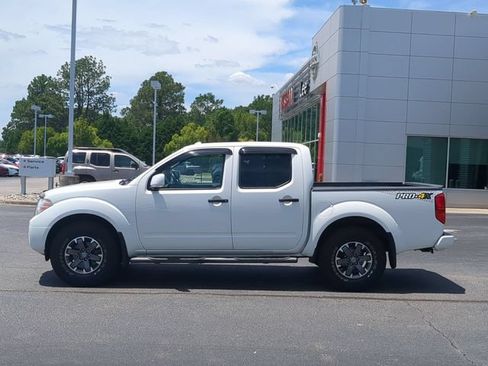 Used 2018 Nissan Frontier PRO-4X AWD/4WD image 6