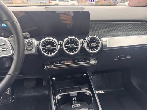 Used 2022 Mercedes-Benz GLB 250 image 20