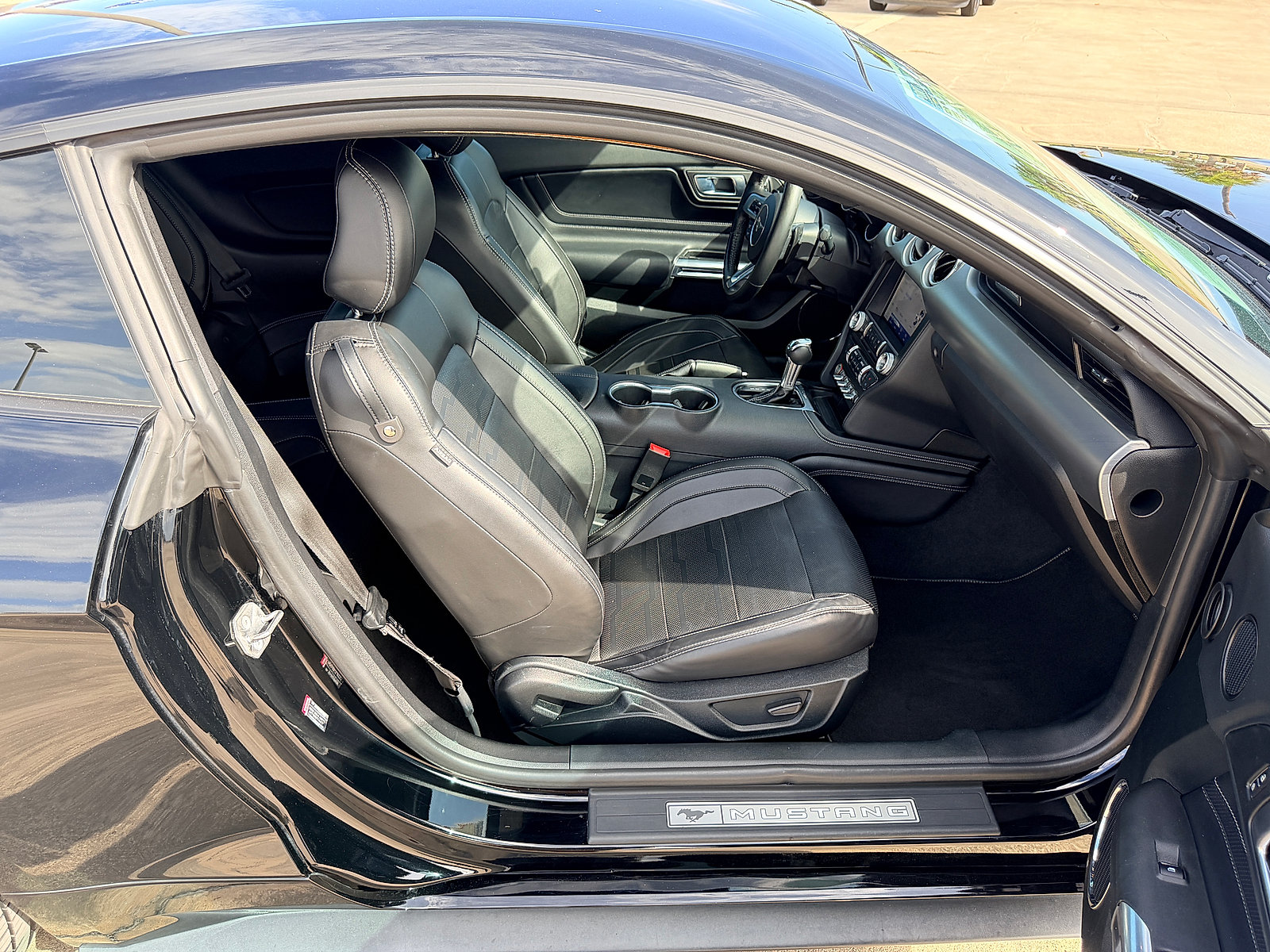 Used 2023 Ford Mustang GT Premium w/ Equipment Group 401A RWD image 12