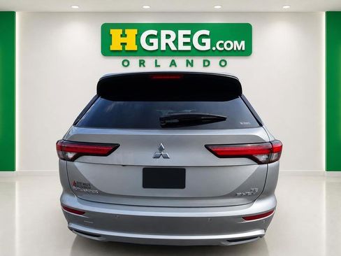 Used 2024 Mitsubishi Outlander SE AWD/4WD image 8