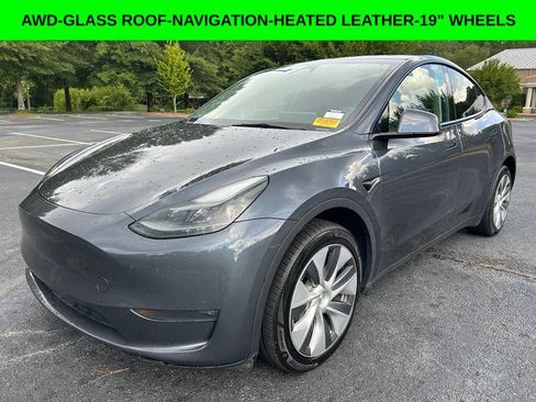 Used 2023 Tesla Model Y Long Range AWD/4WD image 1