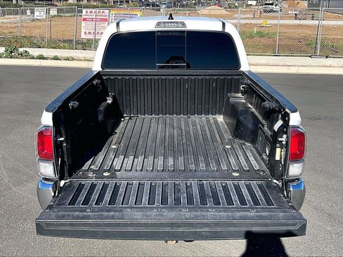 Certified 2023 Toyota Tacoma TRD Off-Road image 17