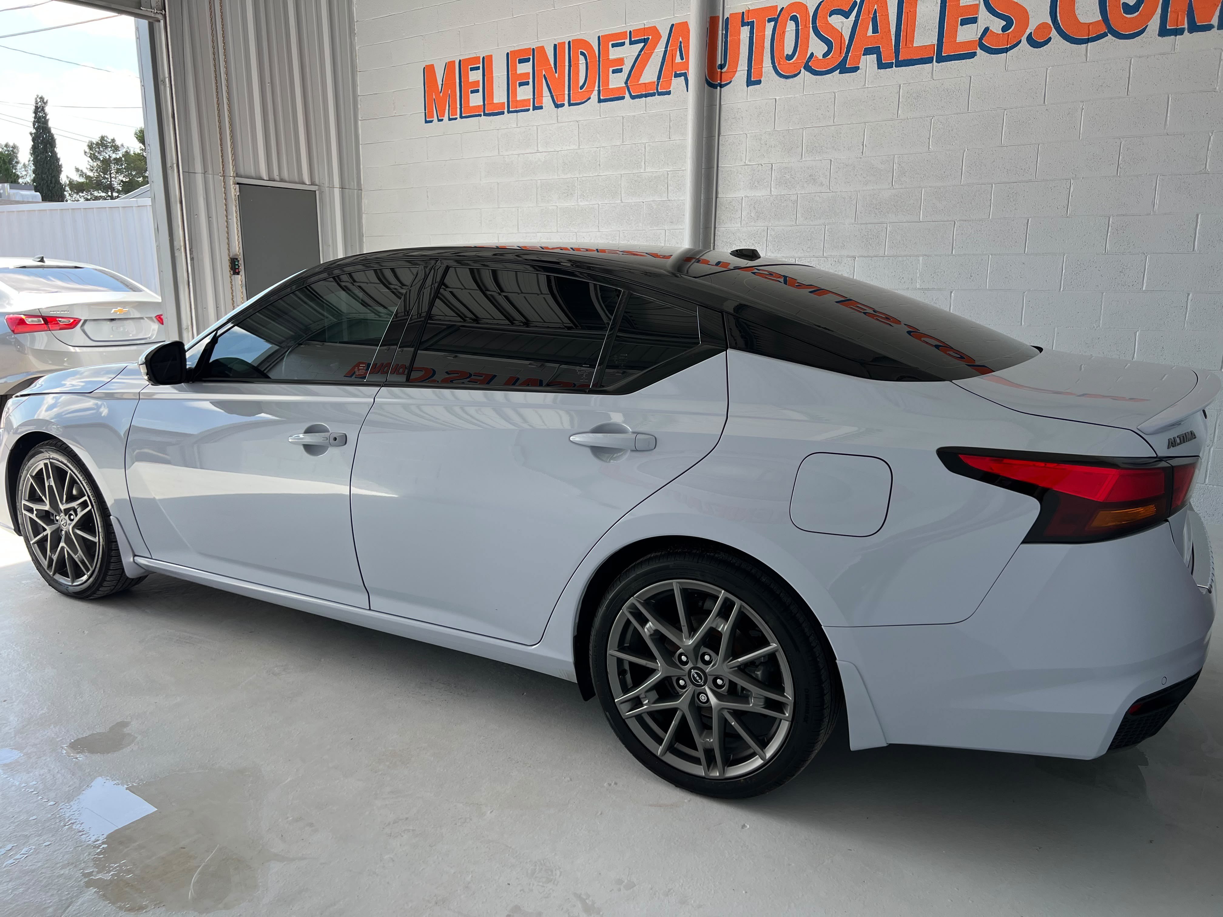Used 2023 Nissan Altima 2.0 SR FWD image 3