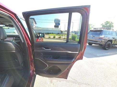 Used 2023 Jeep Grand Cherokee 4WD 4xe image 26