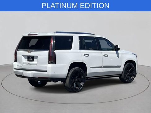 Used 2020 Cadillac Escalade Platinum AWD/4WD image 4