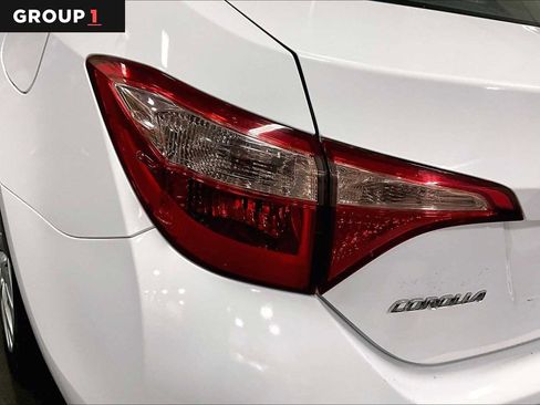 Certified 2018 Toyota Corolla LE image 28