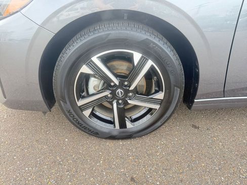 Used 2025 Nissan Sentra SV image 30