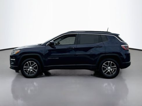 Used 2018 Jeep Compass Latitude w/ Safe & Security Group FWD image 4