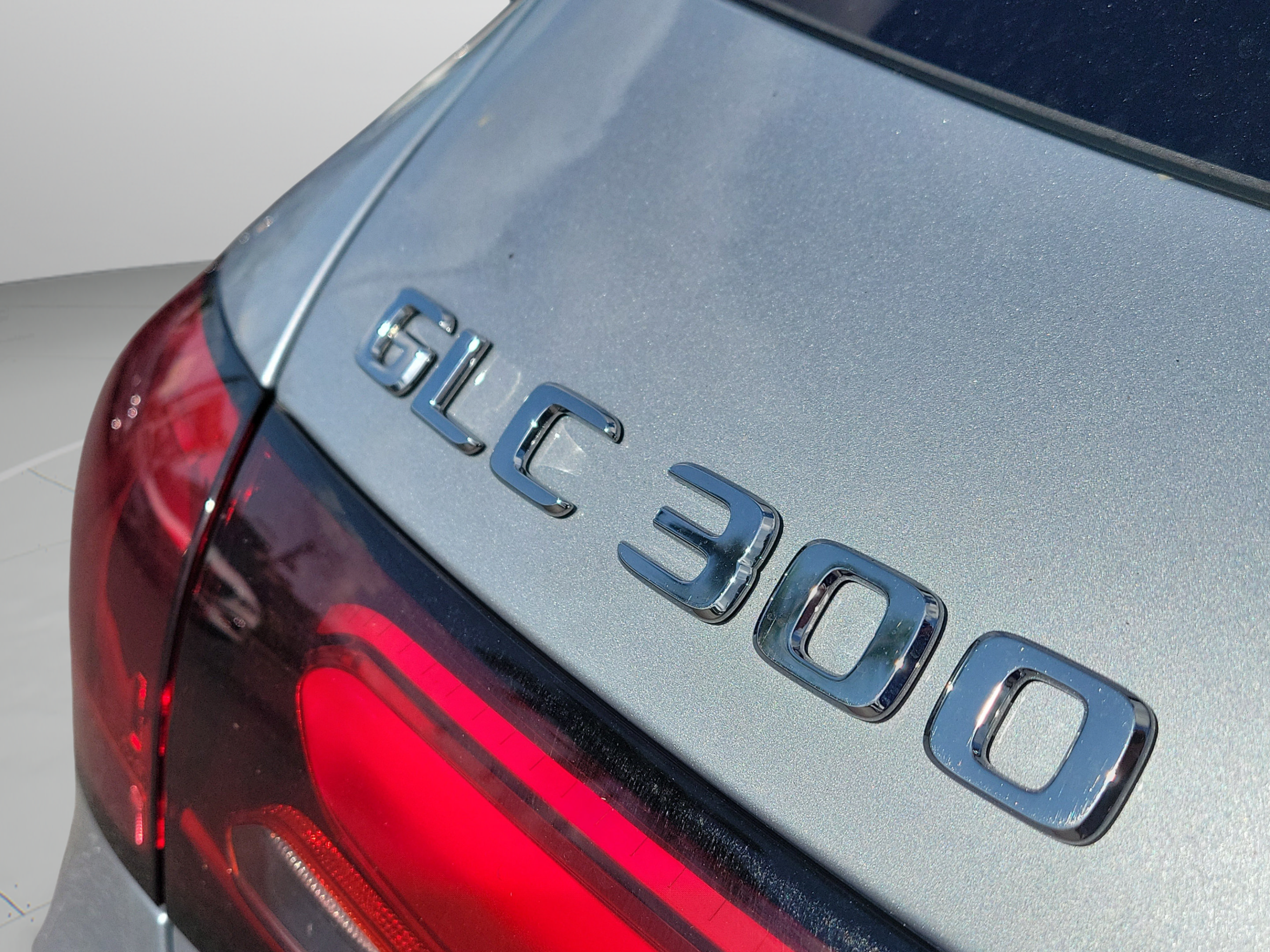 Used 2026 Mercedes-Benz GLC 300 4MATIC image 32