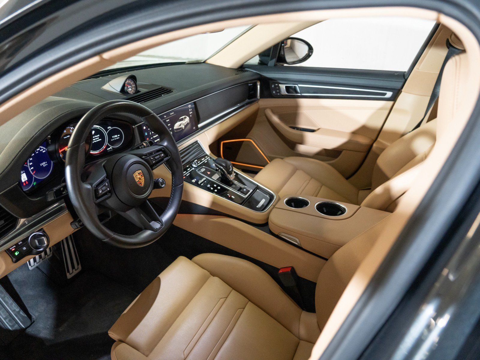 Certified 2023 Porsche Panamera Platinum Edition RWD image 4