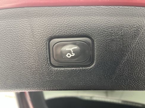 Used 2022 Ford Edge ST-Line image 30