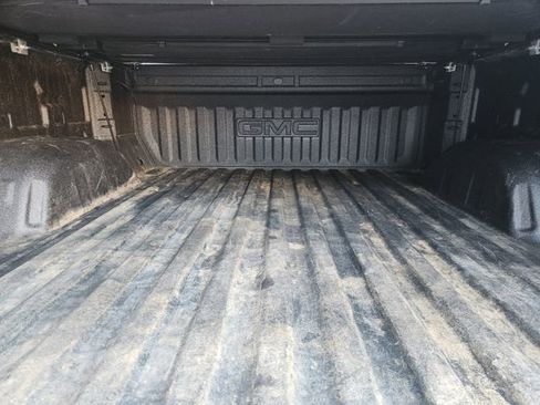 Used 2025 GMC Sierra 1500 AT4X image 27