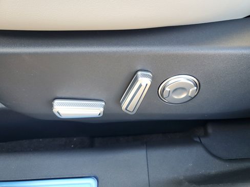 New 2026 Lincoln Nautilus Reserve image 12