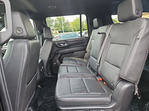 Used 2022 Chevrolet Suburban LT AWD/4WD image 13