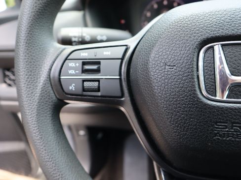 Used 2025 Honda Accord SE image 25