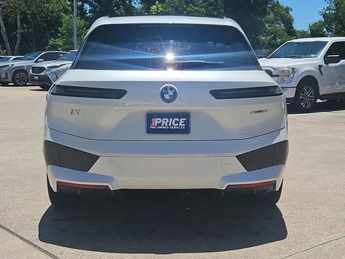Used 2024 BMW iX xDrive50 w/ Premium Package AWD/4WD image 6