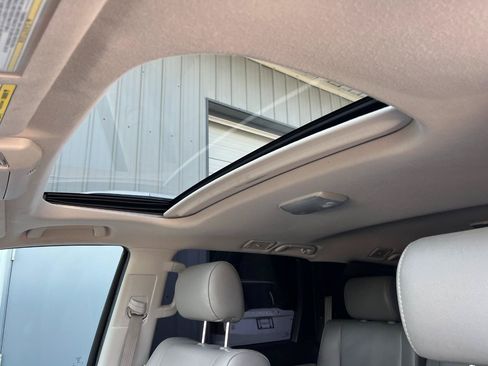 Used 2018 Toyota Sequoia SR5 w/ Premium Package AWD/4WD image 38